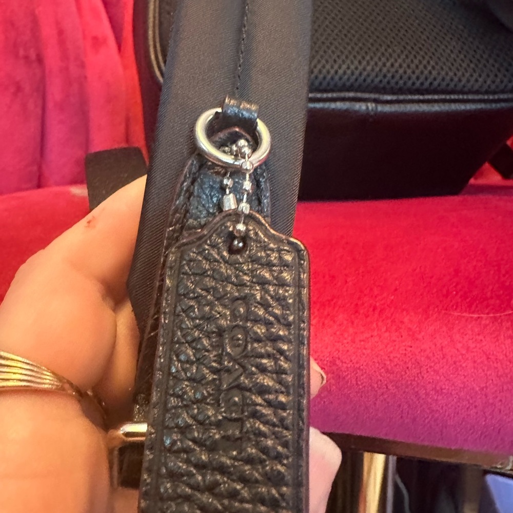 Coach - Picture 3 of 5